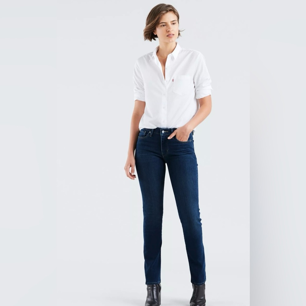 Levi’s 712 Red Tag Jean -Slim cut- NWOT -Sz 29-dark wash -Amazing !